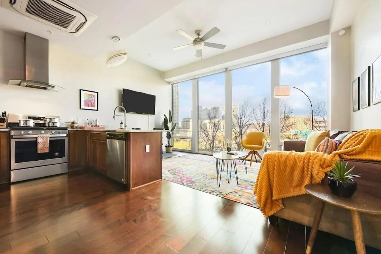 Hostwise Stays - The Washington At Chatham - Free Parking, Private Gym, Skyline Views! Pittsburgh