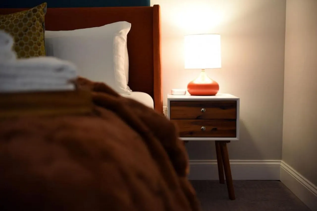 Hostwise Stays - The Washington At Chatham - Free Parking, Private Gym, Skyline Views! Pittsburgh Apartment