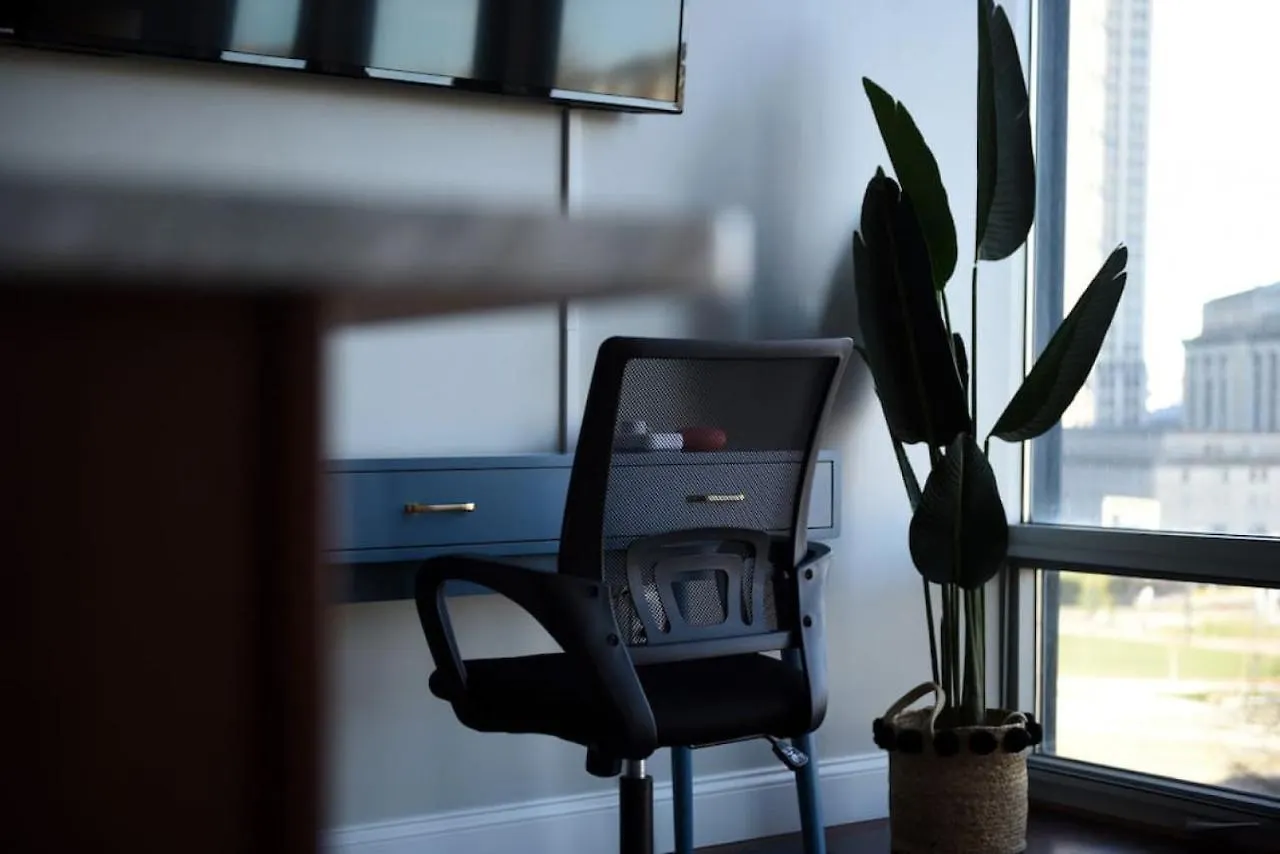 Hostwise Stays - The Washington At Chatham - Free Parking, Private Gym, Skyline Views! Pittsburgh