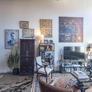 Elegant Downtown Loft - Walk To Beale St! , Memphis United States