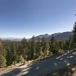 Mammoth Point By 101 Great Escapes , Mammoth Lakes United States